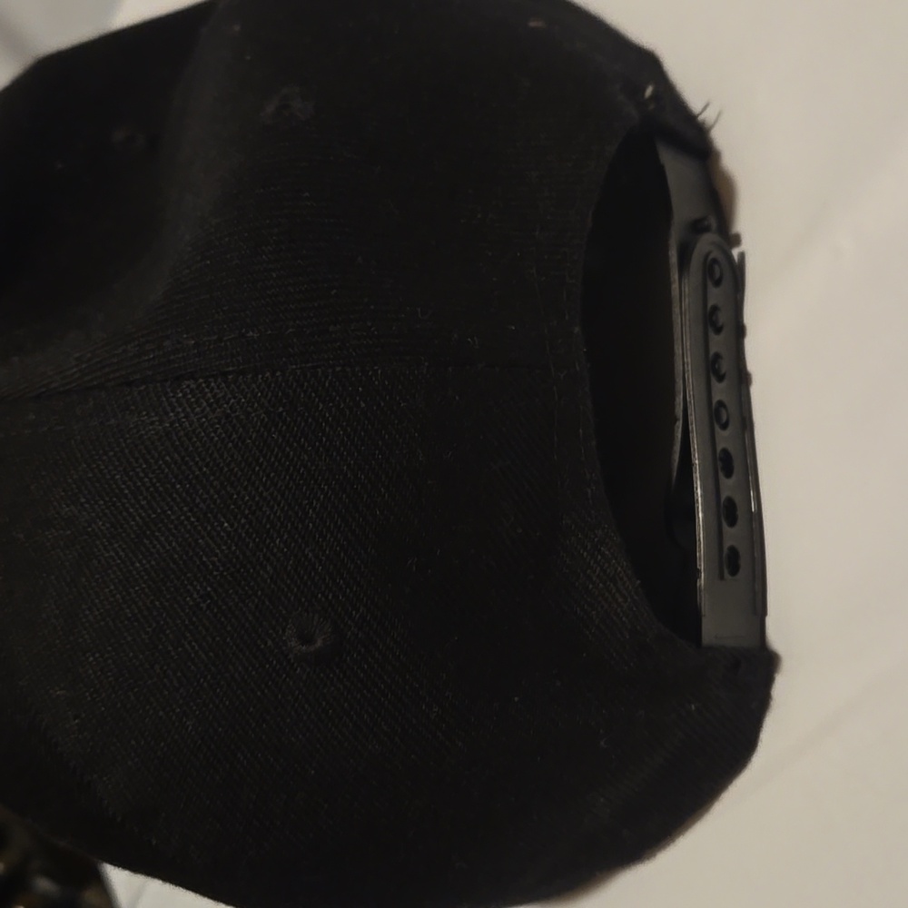 Hat - Picture 3 of 4